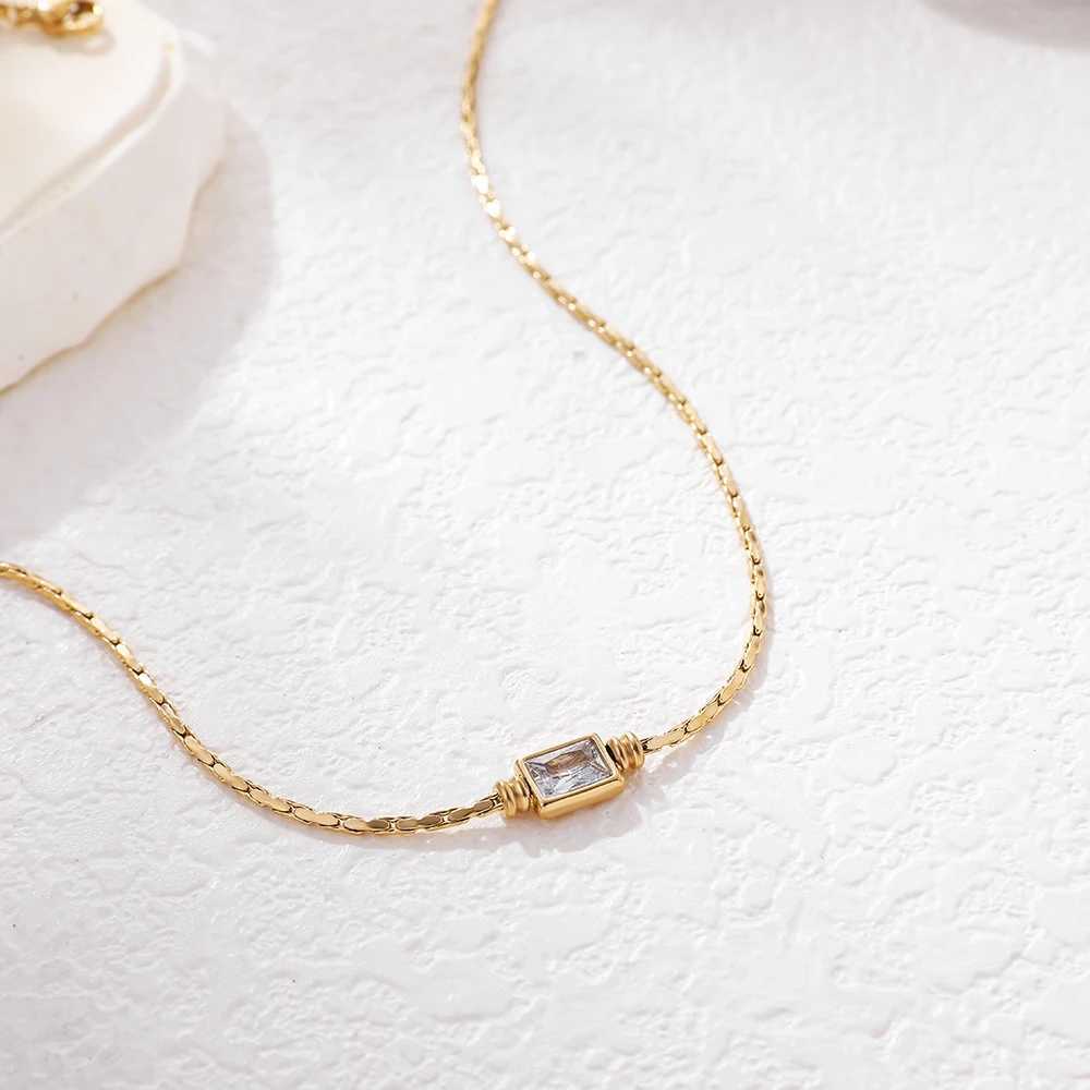 18K Gold Plated Sparkling Crystal Zircon Necklace Metal Thin Snake Chain Sexy Clavicle Choker Wedding Jewelry Women AccoriesX241123
