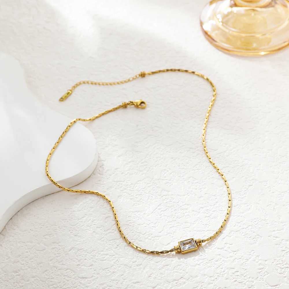 18K Gold Plated Sparkling Crystal Zircon Necklace Metal Thin Snake Chain Sexy Clavicle Choker Wedding Jewelry Women AccoriesX241123