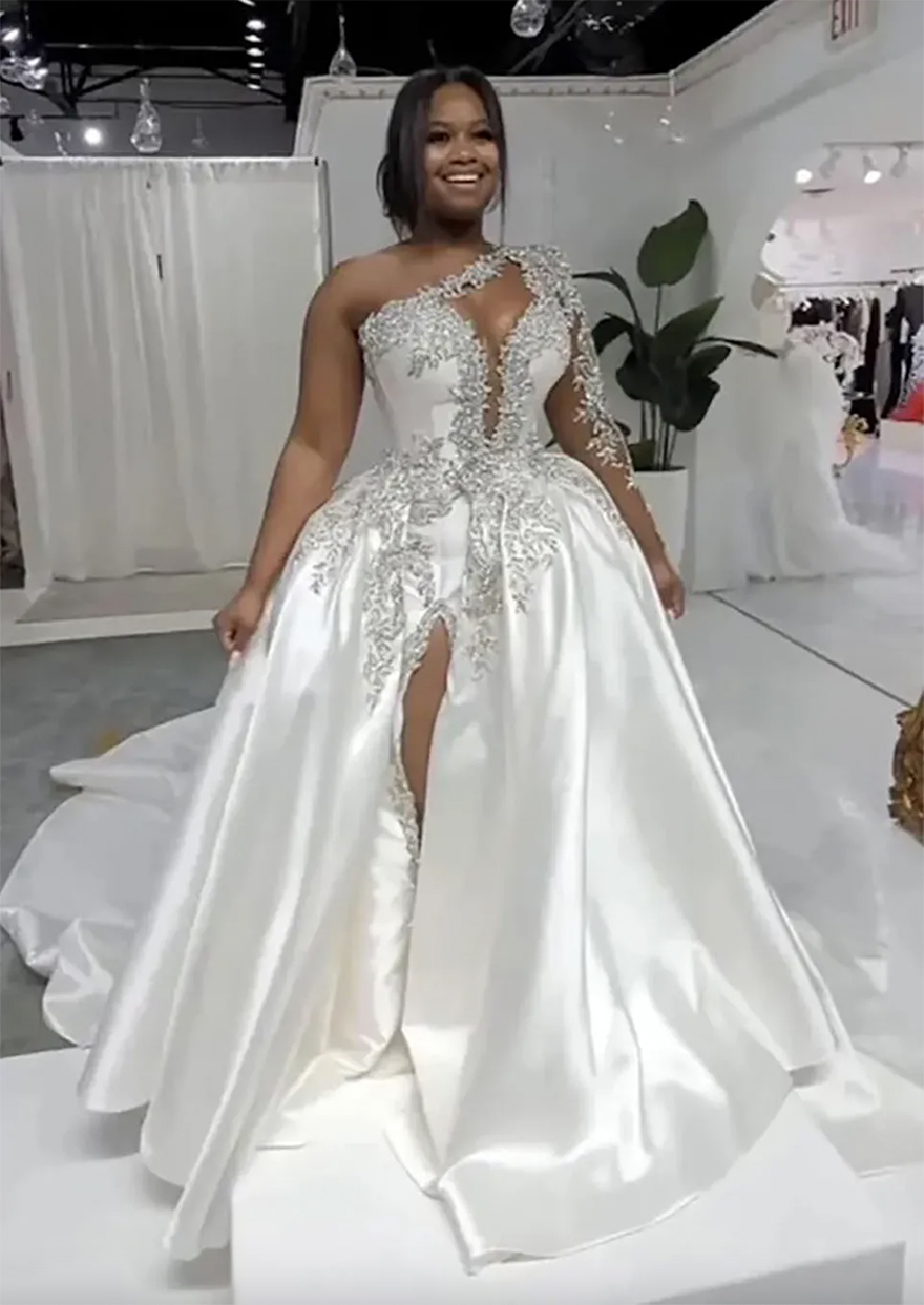 White Wedding Dresses Ivory Bridal Gowns A Line Floor-Length Applique Custom Zipper Lace Up Plus Size New Satin Beaded Long Sleeve Button One-Shoulder