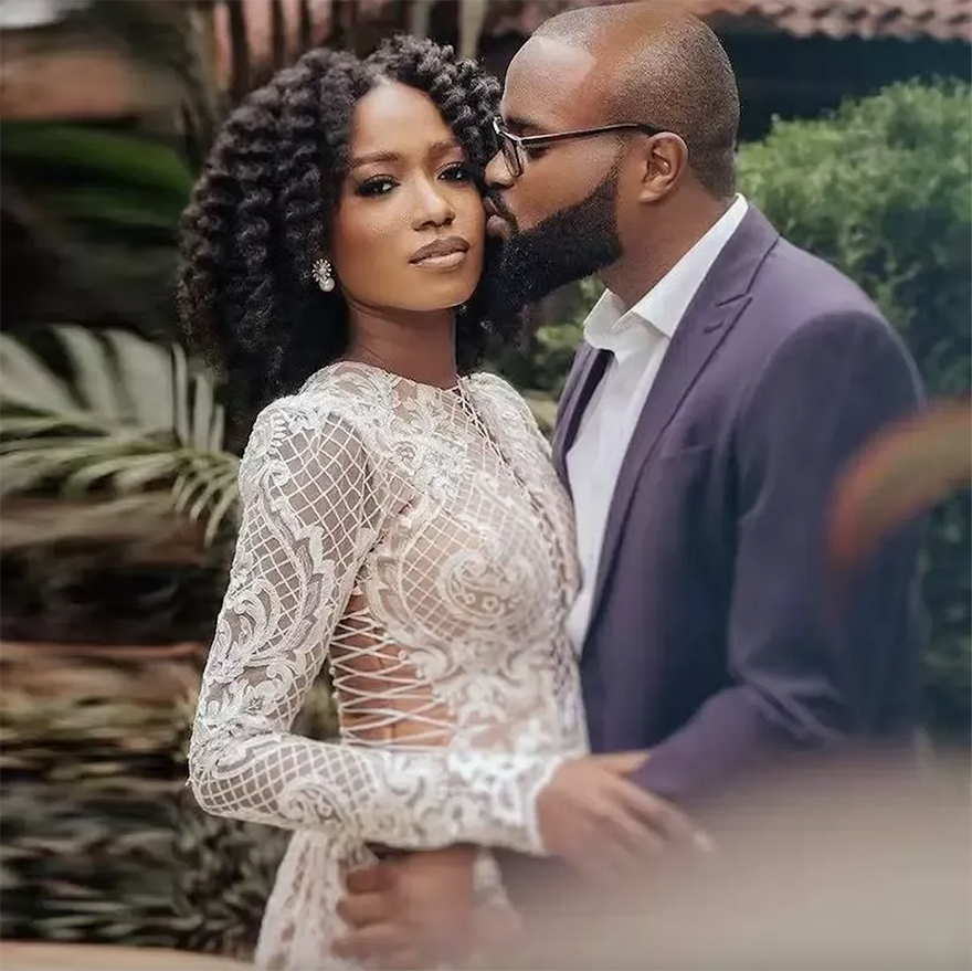 Wedding Dresses Designer Bridal Gown Plus Size Tulle Satin Lace Long Sleeves Jewel Necke Custom Made Beach Sexy Backless Side Slit Vestido De Novia