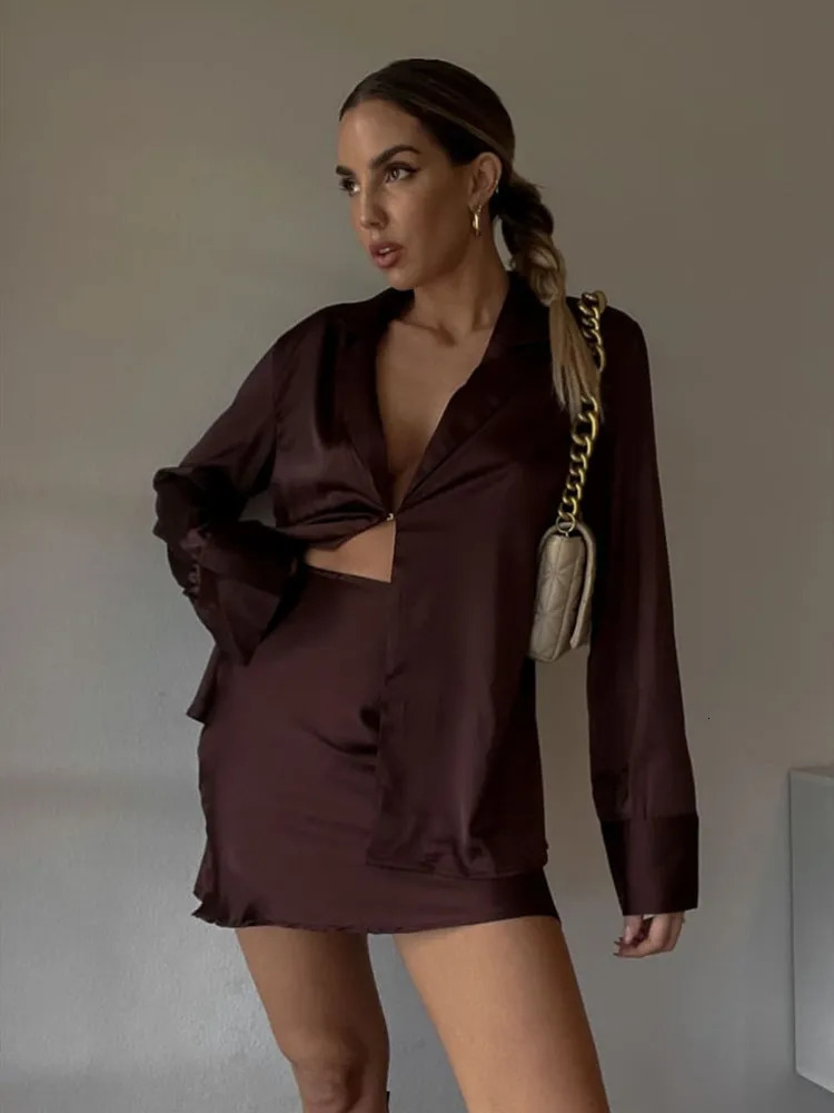 hirigin Women 2pcs Set Vintage Satin Long Sleeve Blouse Single Hook Tshirt Aline Shape Mini Skirt Elegant Lady Matching Suit 240423