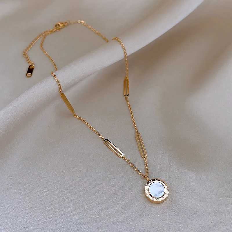 Classic and fashionable stainless steel Roman numeral clip pendant necklace 2023 fashion jewelry Christmas party womens sexy necklace X241123