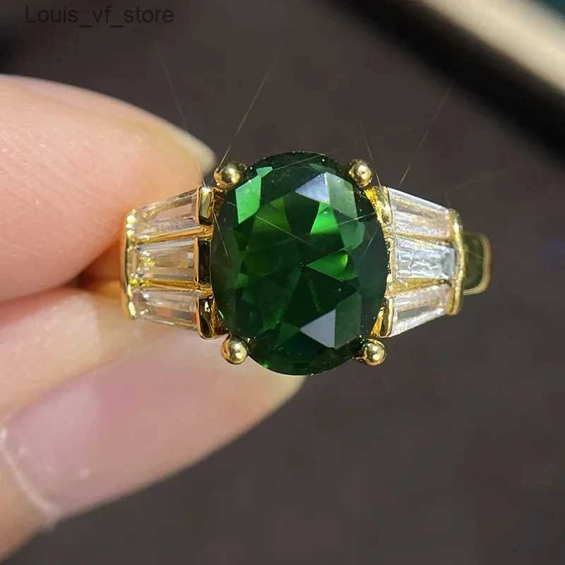 Band Rings Classic Gold Color Green Stones Ring Exquisite Fashion Engagement Wedding Bridal Jewelry H240424