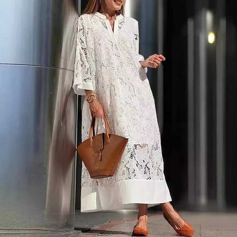 White Embroidered Jacquard Lace Crochet Dress Wenchun Sexy V-neck Hollow Party Dress New Autumn Flame Sve Bohemian Long Dress M241123