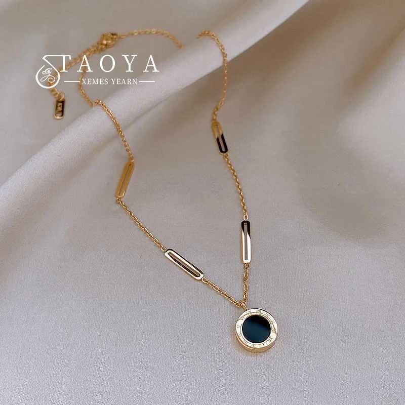 Classic and fashionable stainless steel Roman numeral clip pendant necklace 2023 fashion jewelry Christmas party womens sexy necklace X241123