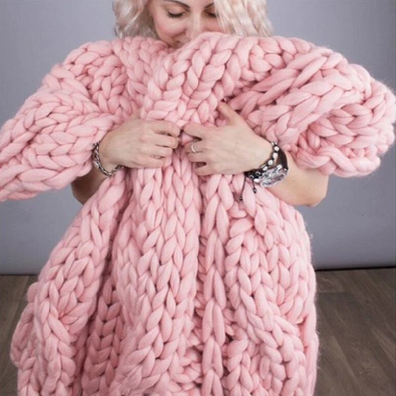 Fashion Hand Chunky Knitted Blanket Thick Yarn Woollike Polyester Bulky Blankets Winter Soft Warm Throw Drop 241121