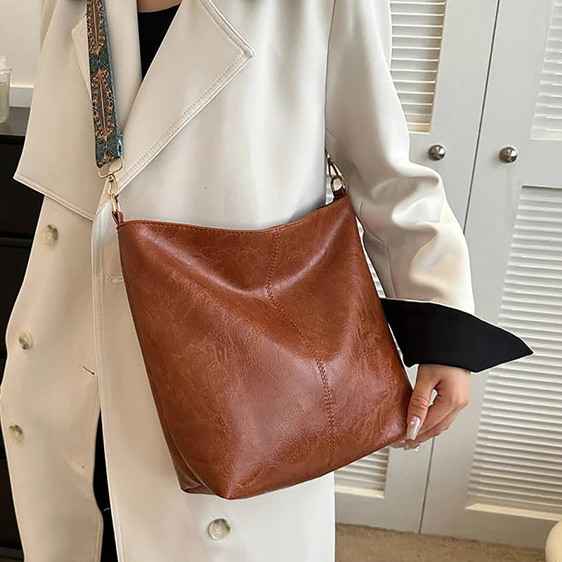 PU Leather Vintage Solid Color Women Fashion Shoulder Sling Bag HighCapacity Simple Adjustable Wide Strap Bucket Crossbody Bags 241203