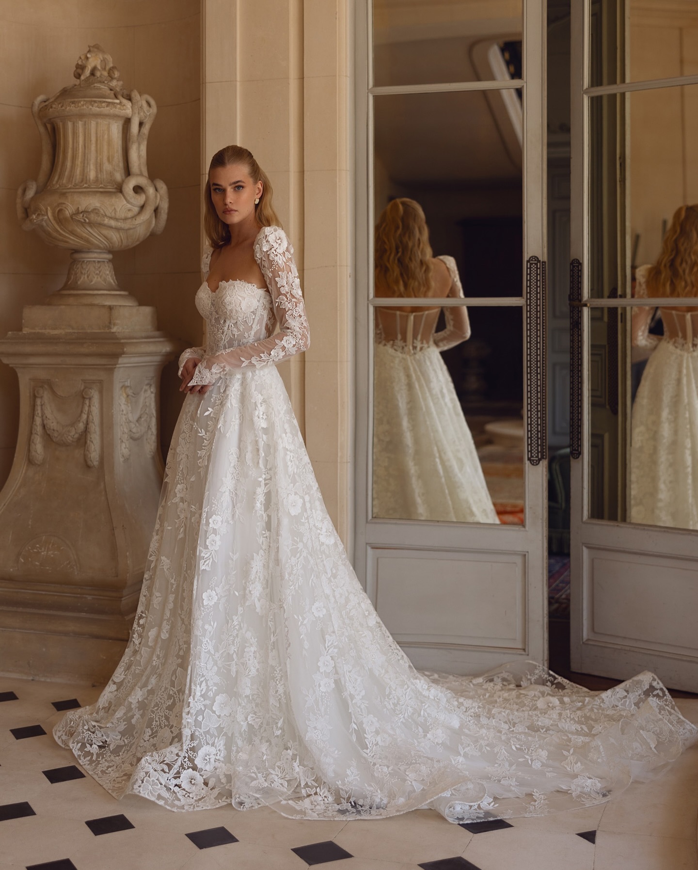 Dresses Princess Bridal Gowns Full Lace Long Sleeves Wedding Dress Sheer Backless Sweep Train Robe De Mariee