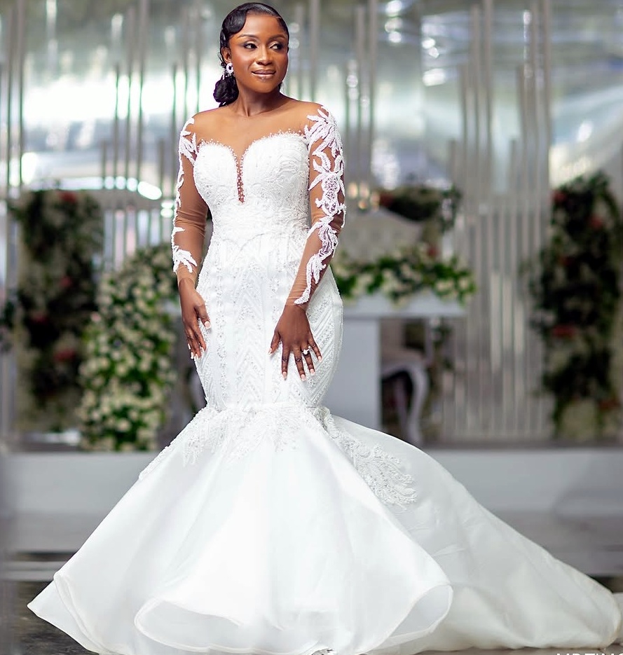 2024 White Lace Mermaid Wedding Dresses Beaded Sheer Neck Full Sleeves Organza Elegant Vintage Bridal Gowns Plus Size Dress For Brides