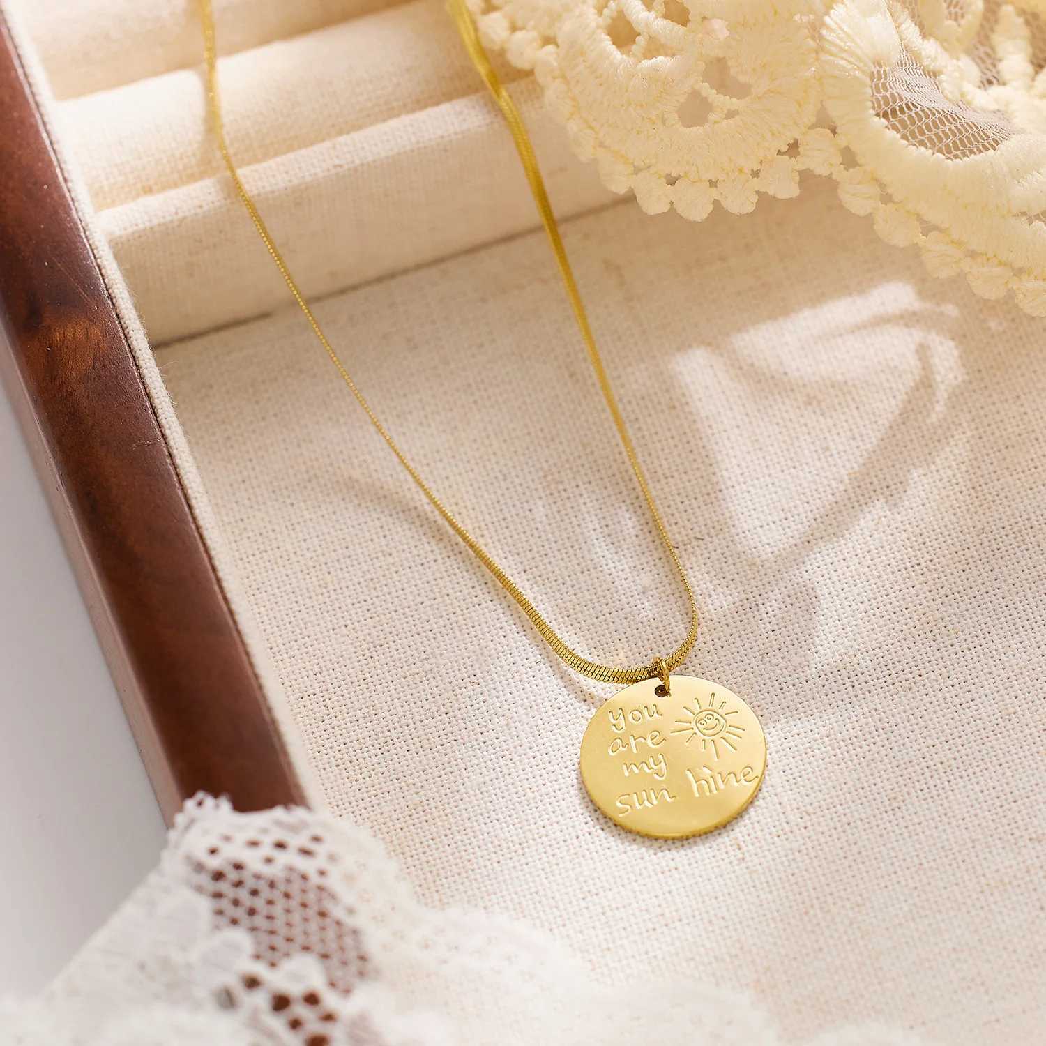 Vintage Eight n Star Titanium Steel Necklace with Zircon 18K Gold Plated Waterproof Non-Tarnish Chains Jewelry for Women GirlsX241123