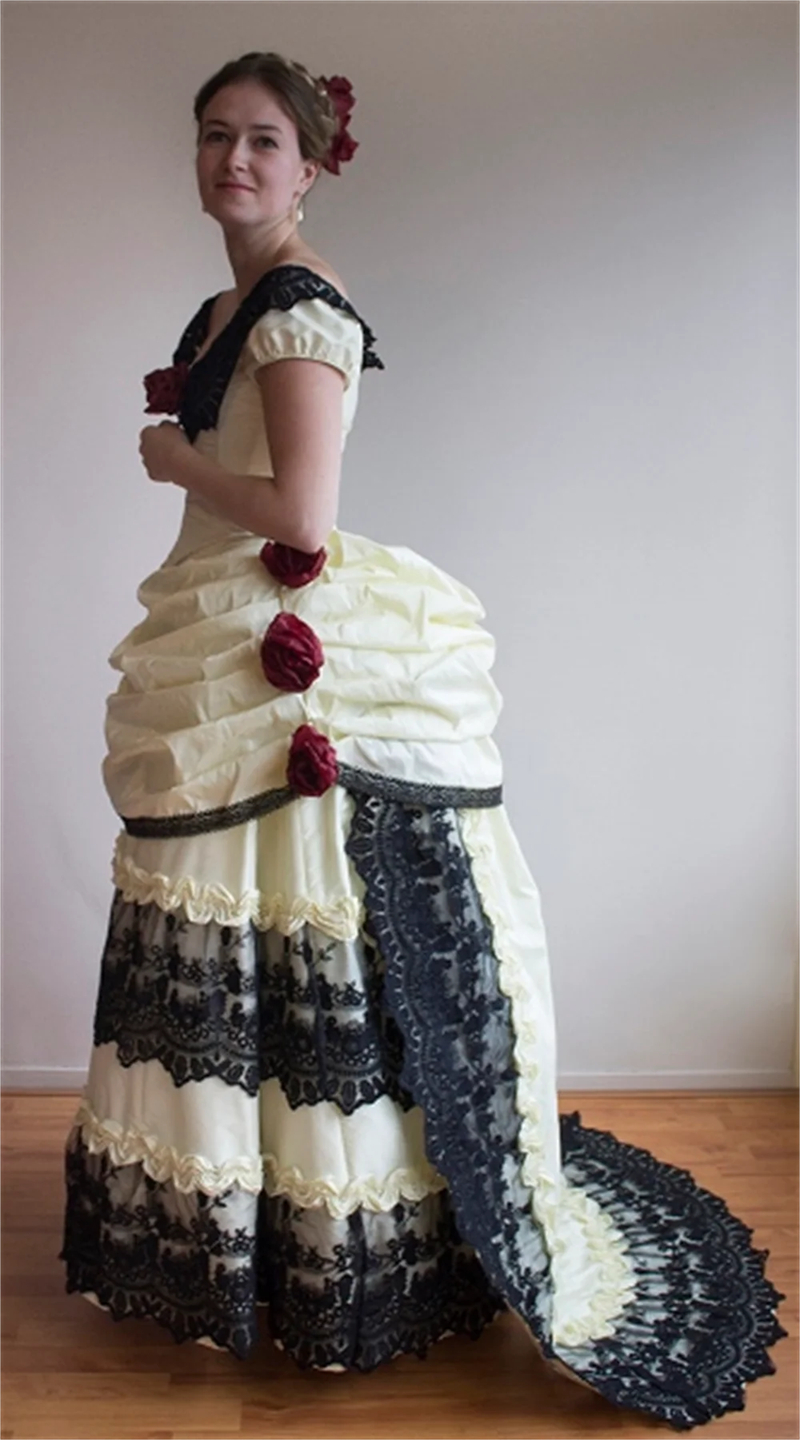 Vintage Victorian Bustle Prom Dresses Dark Ivory And Black Ruched Long Special Occasion Gown Lace Off Shoulder Historical Masquerade Dress For Women