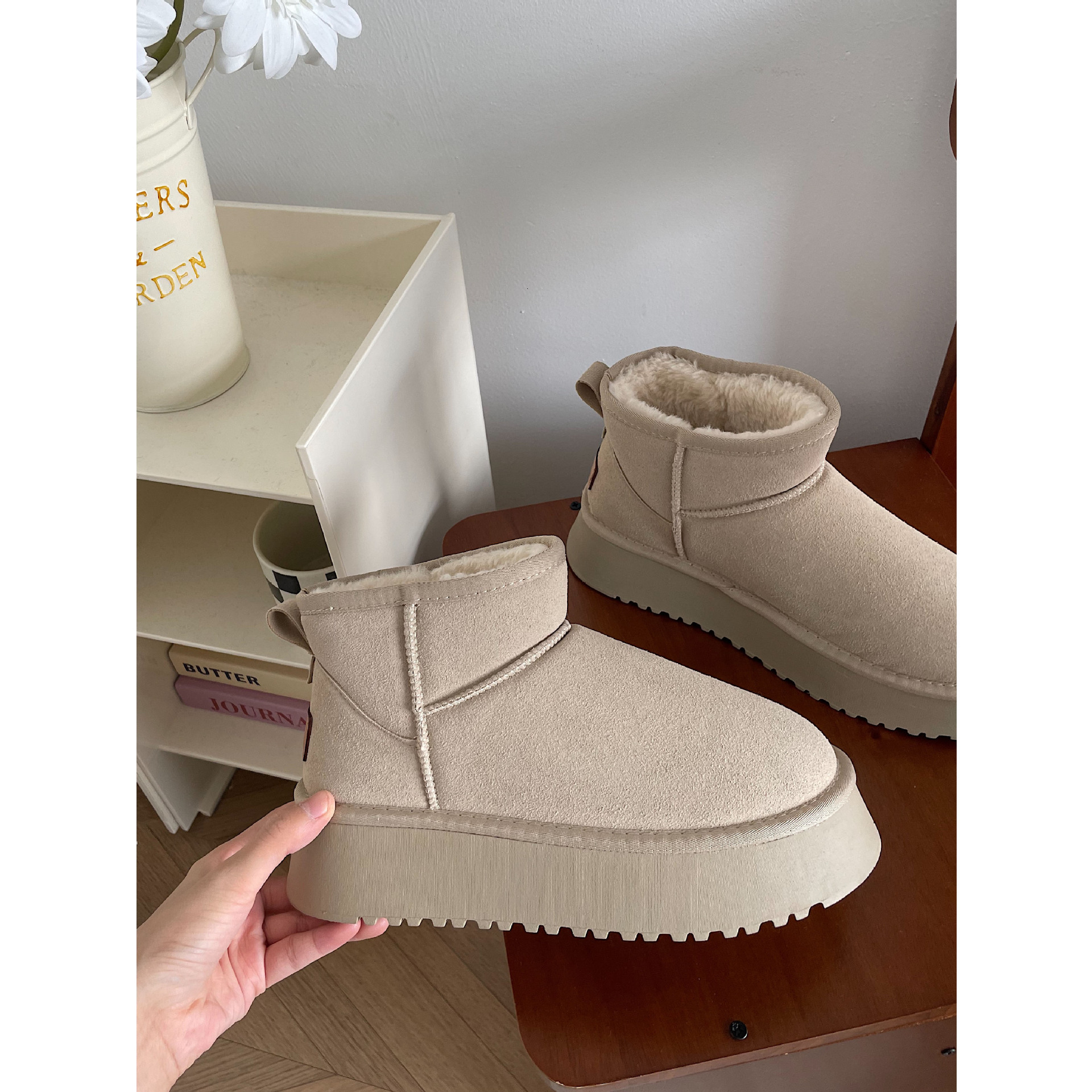 designer boot fashion Snow boots for women 2024 new versatile big toe thick sole ugly cute cotton shoe for women basic round toe warm and anti slip bo