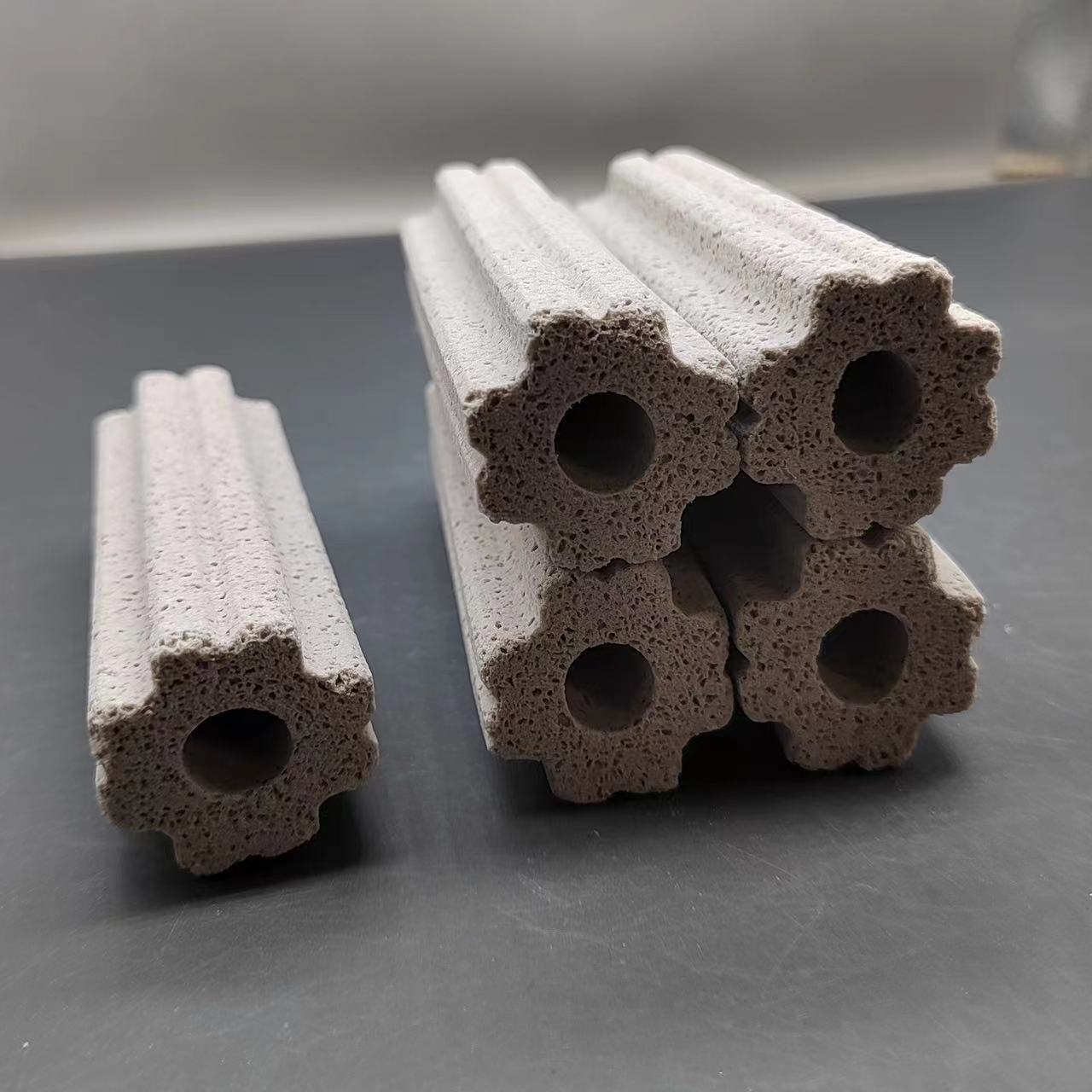 New Type Bacteria House 5 times Higher Surface Area Aquarium Ceramic Filter Media Porous Ceramic Rod for Fish Tank, Pond
