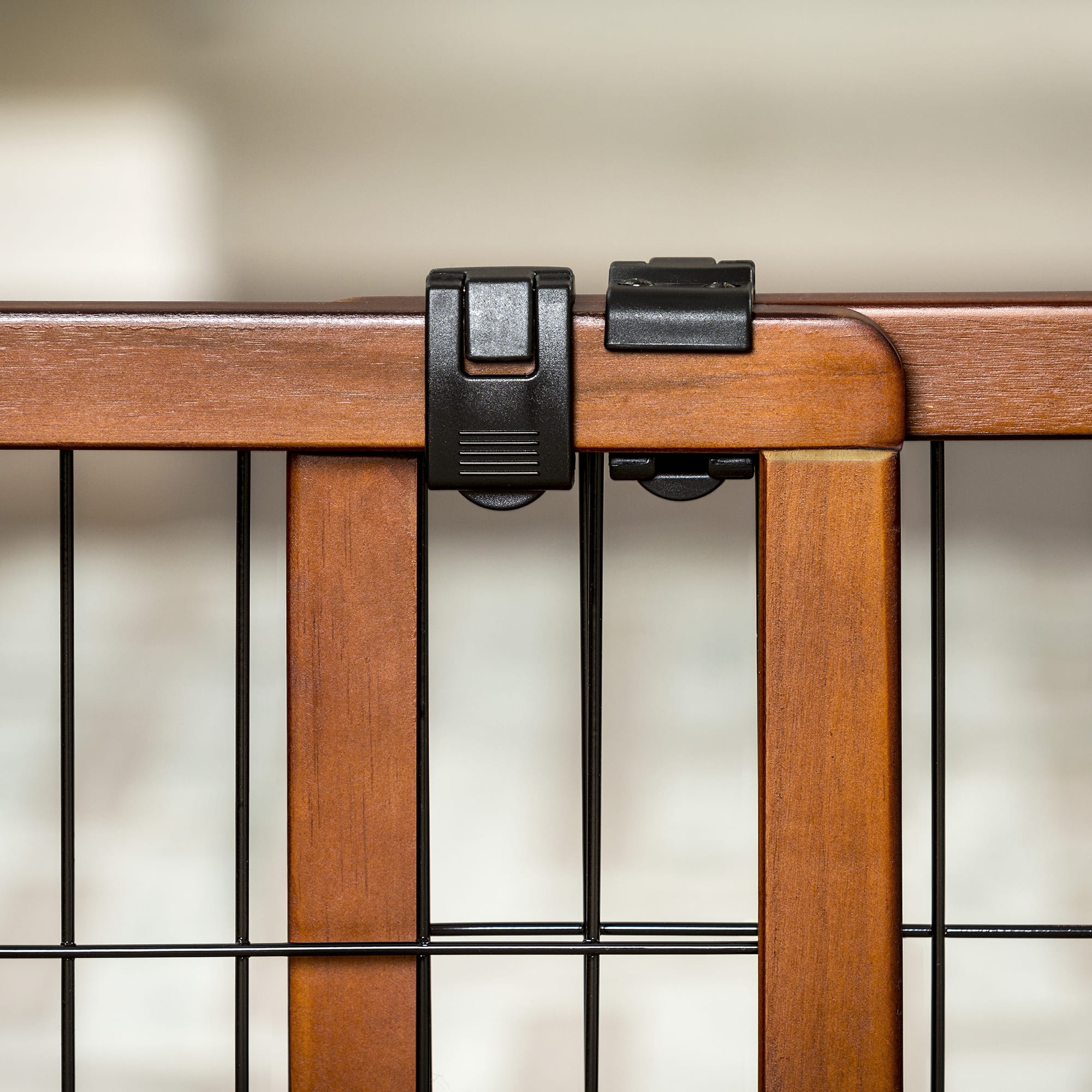 Carlson Freestanding Pet Gate, Large