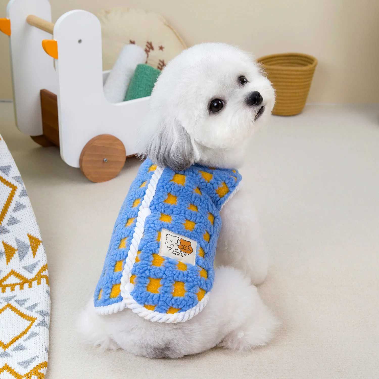 Pet Plaid Plush Coat Dog Clothing Cat Small Thick Plush Coat Comfortable Plaid Plush Vest Puppy Clothes Dog Christmas ClothesXJ241125