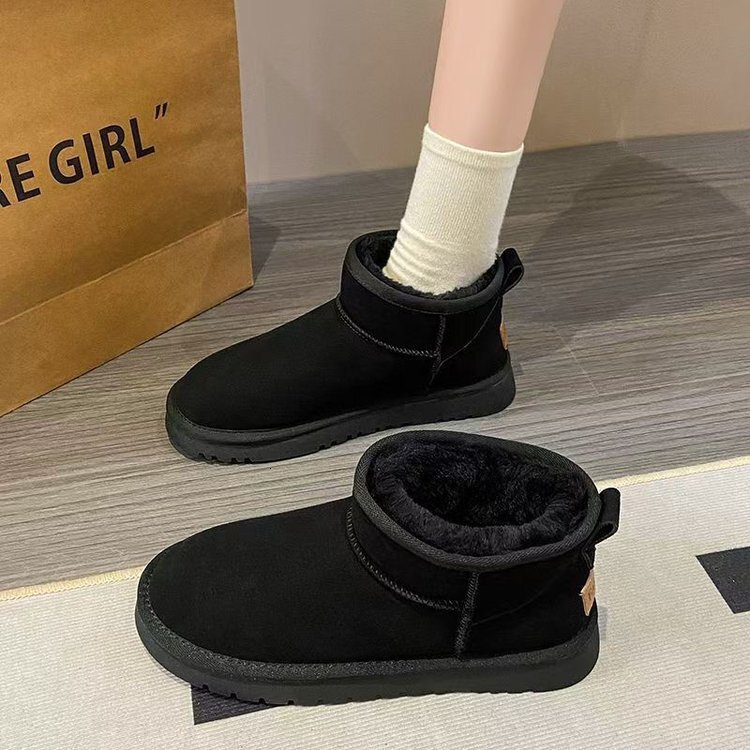 fashion Snow boots thick soled women cotton boots 2024 winter new style with added fleece thick insulation short sleeved cotton shoes season short boo