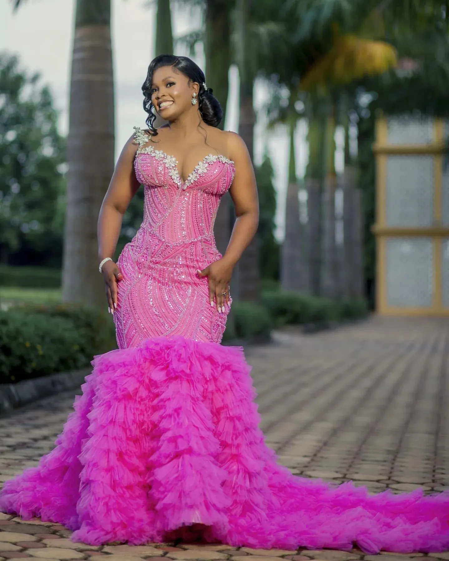 Exquite Beaded Sequins Mermaid Prom Dresses Hot Pink Fuchsia Tiered Tulle Long Evening Gowns Flowers Sweetheart Neckline Sheer Jewel Neck Special Occa