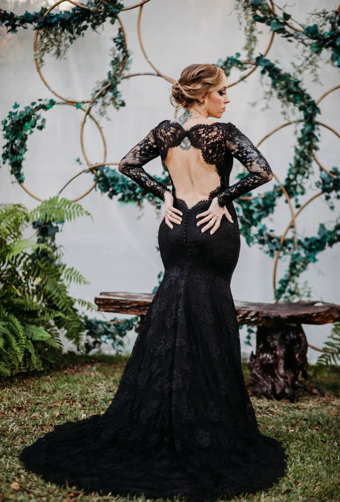 Vintage Black Lace Mermaid Wedding Dresses Backless Long Sleeves Gothic Bridal Gowns Court Train Country Style Robe De Mariee 2025