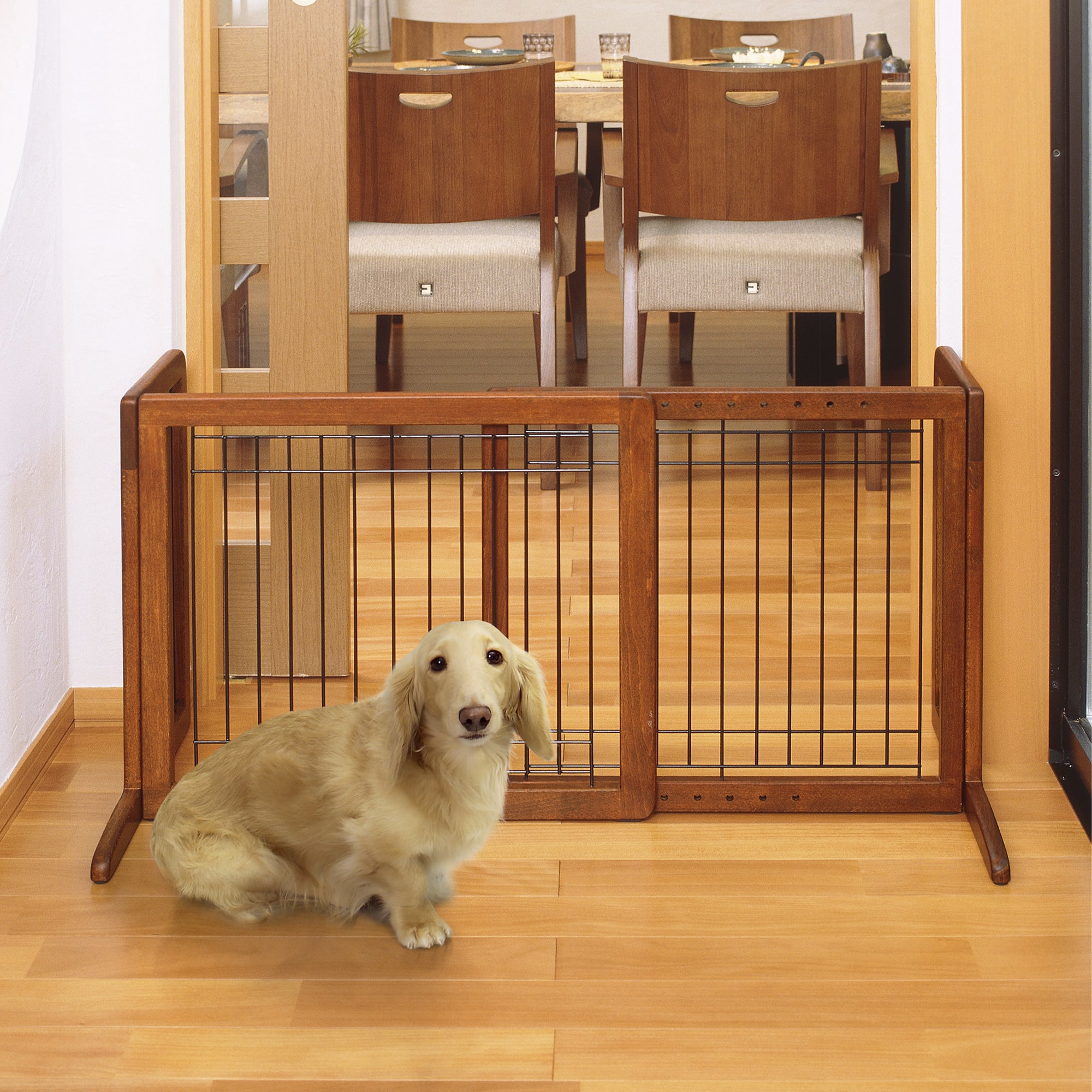 Richell Freestanding Step-Over Pet Gate, 26.4"-40.2"L X 17.7"W X 20.1"H