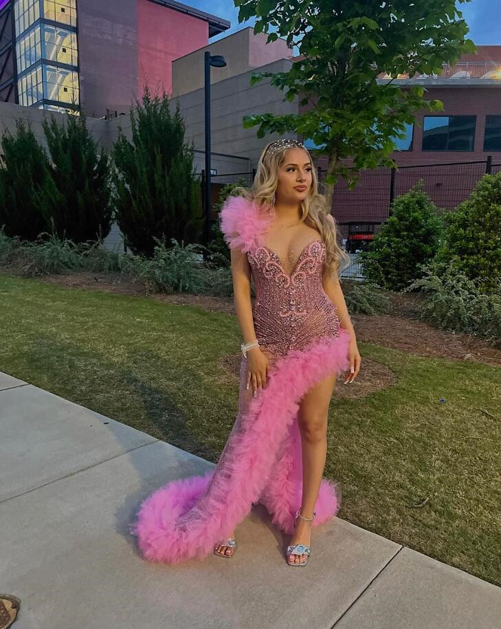 Pink Sparkly Long Prom Birthday Party Dresses for Black Girl 2024 Luxury Diamond Crystal Ruffles Evening Gown robe de bal