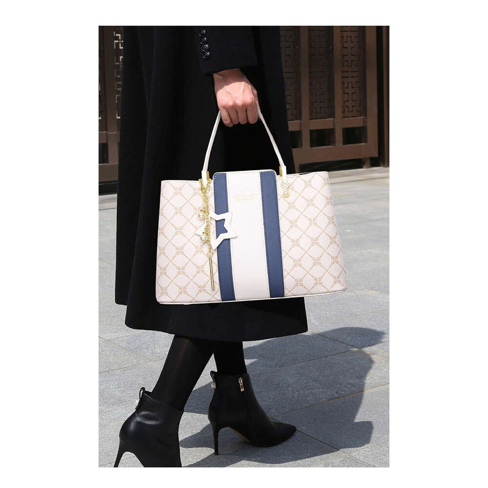 Autumn New Women's Handbag Fashionable Light Luxury Tote Contrasting Color Large Capacity Shoulder Bag For Women