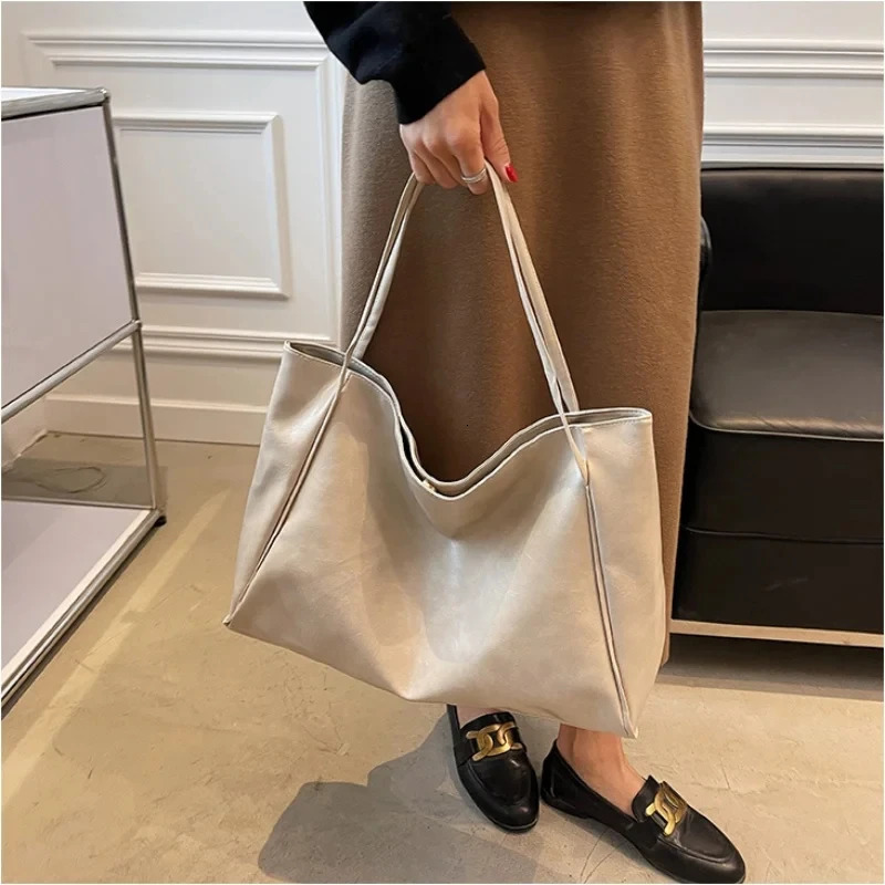 Vintage Red Womens Tote Bag Athletic Casual Fashion Large Capacity Leather Shoulder Bag Shopper Harajuku Simple Handbag Sac 241125