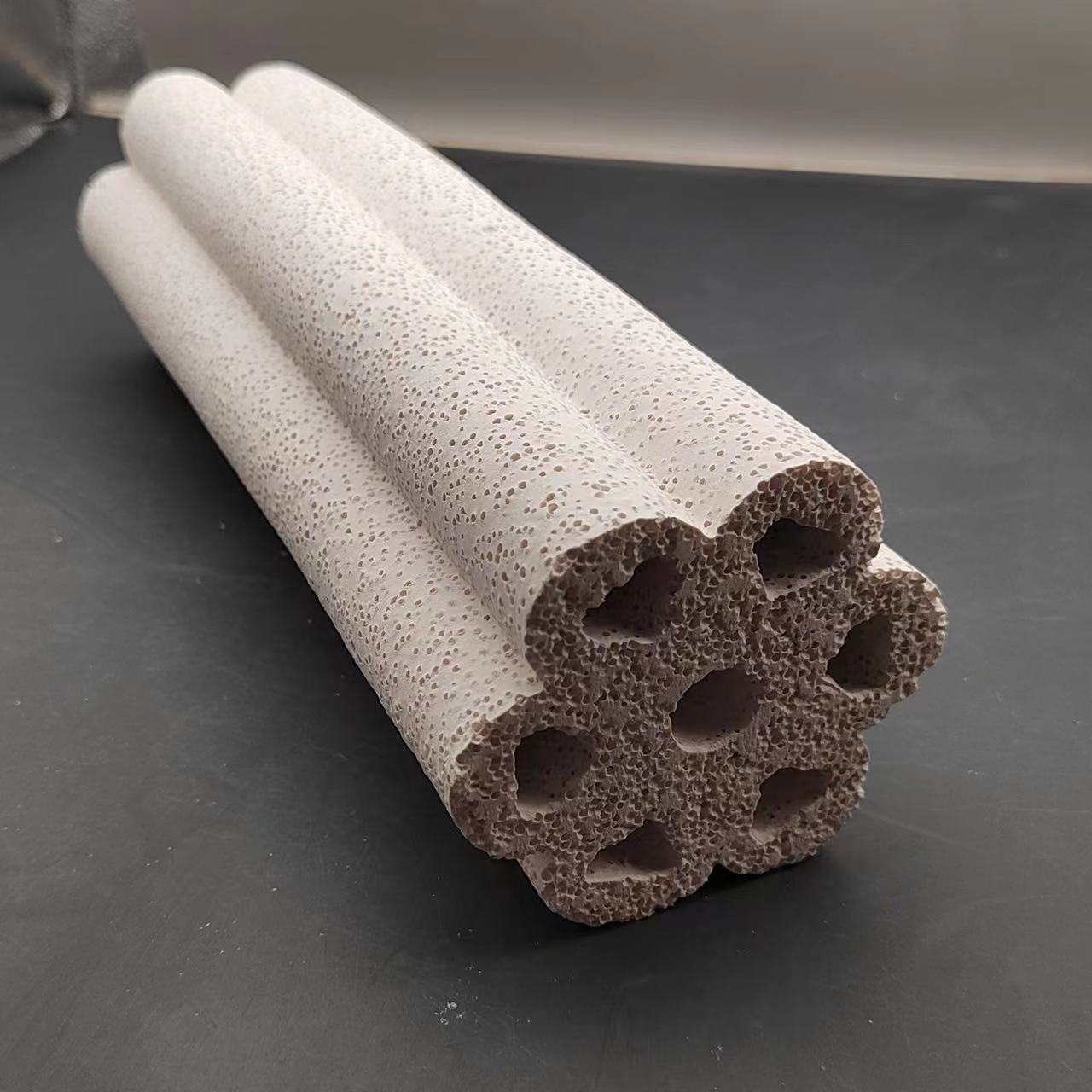 25*8cm Large Aquarium Porous Bacteria House Ceramic Filter Media for Sump Tank, Pond, Aquarium Fish Tank