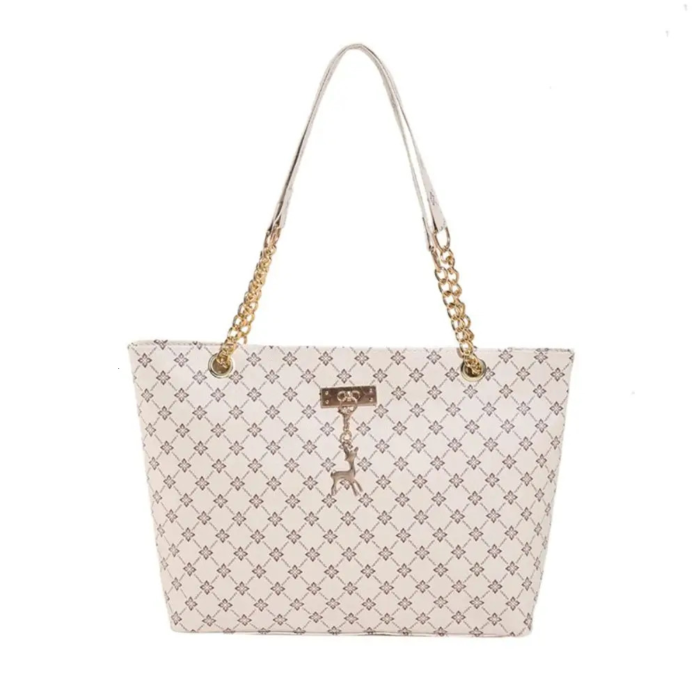 New Women's Designer Handbag Large Capacity Fashionable Printed Shoulder Fashion New Shopping Bag Wallet Single Shoulder Underarm Bag