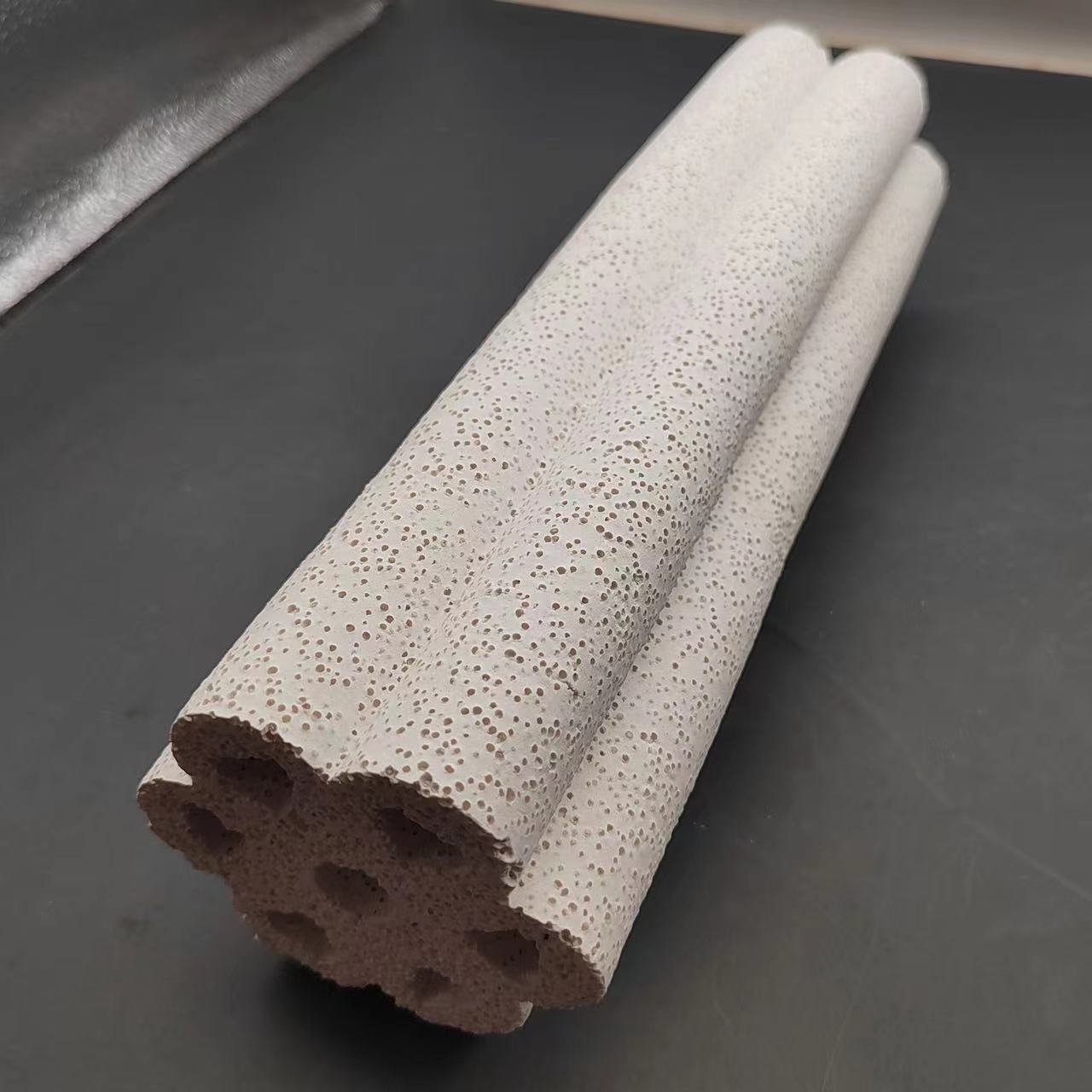 25*8cm Large Aquarium Porous Bacteria House Ceramic Filter Media for Sump Tank, Pond, Aquarium Fish Tank