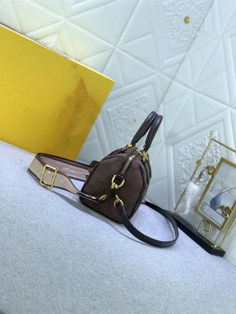 New Designer Classic Pillow Bag Women's Single Shoulder Slant Backpack Mini High Quality Metal Chain Buckle Fashion Handbag