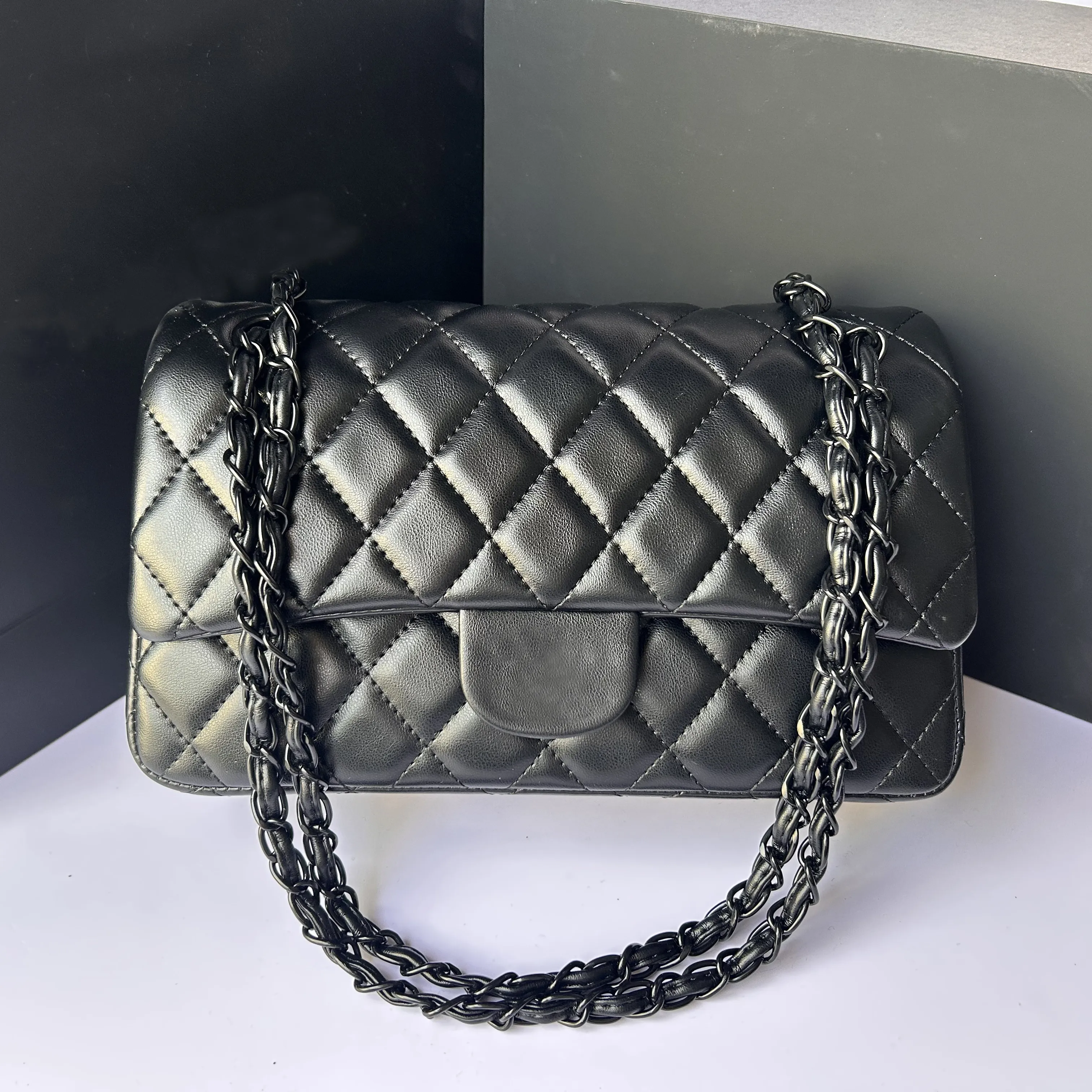 Top Tier Quality 25CM Black Leather Double Flap Handbag - Lavish Designer Purses for Women