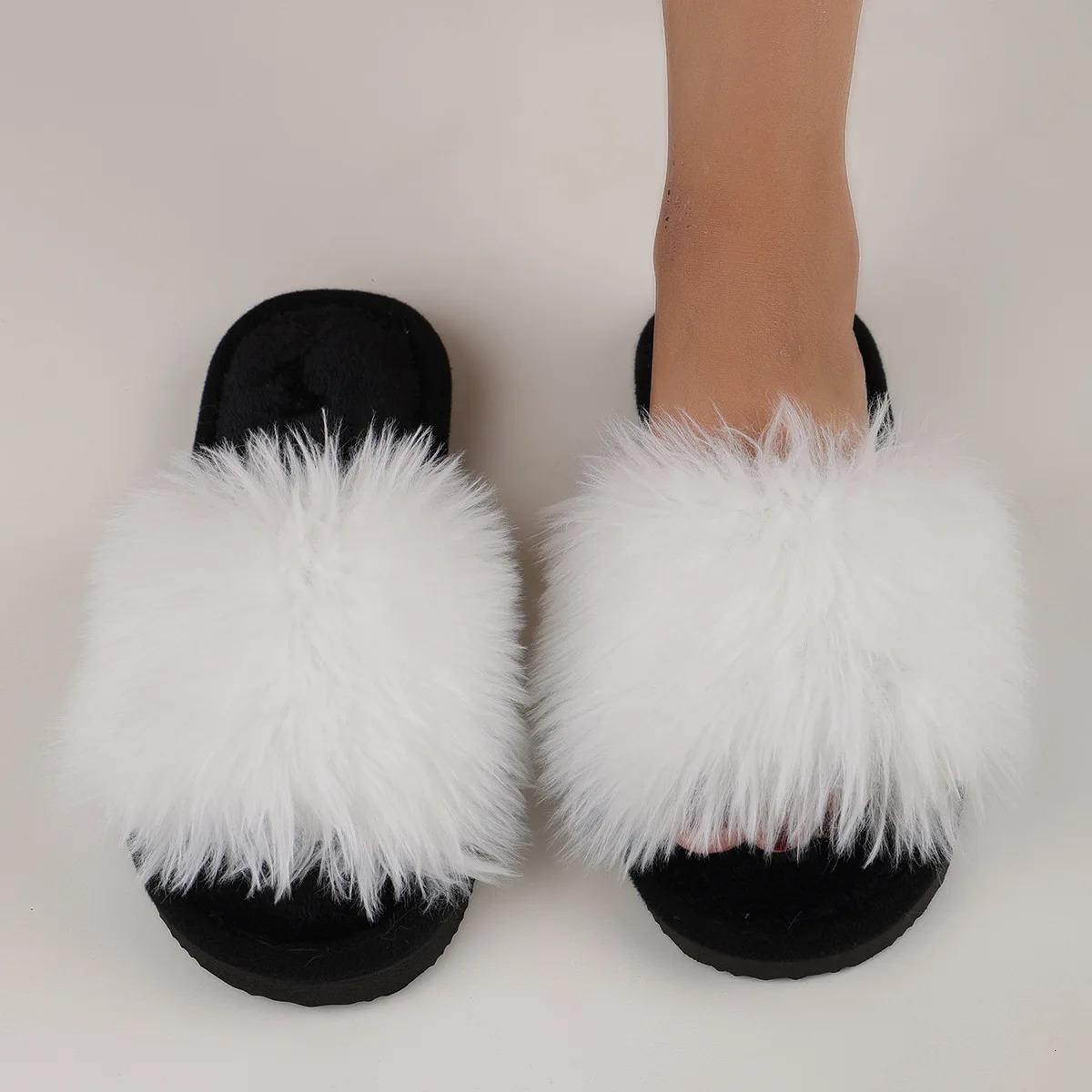 Sexy Fur Slippers Womens Home Light Flip Flops Spring Autumn Open Toe Plush Carpet Flat Shoes Winter Outdoor Slides 241125