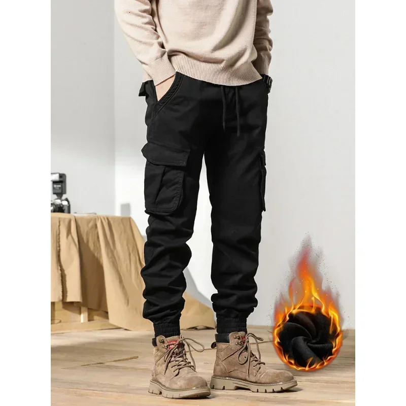 Multi-Pockets Winter Cargo Pants Men Fleece Liner Thick Warm Slim Fit Joggers Streetwear Casual Cotton Thermal Trousers 240412