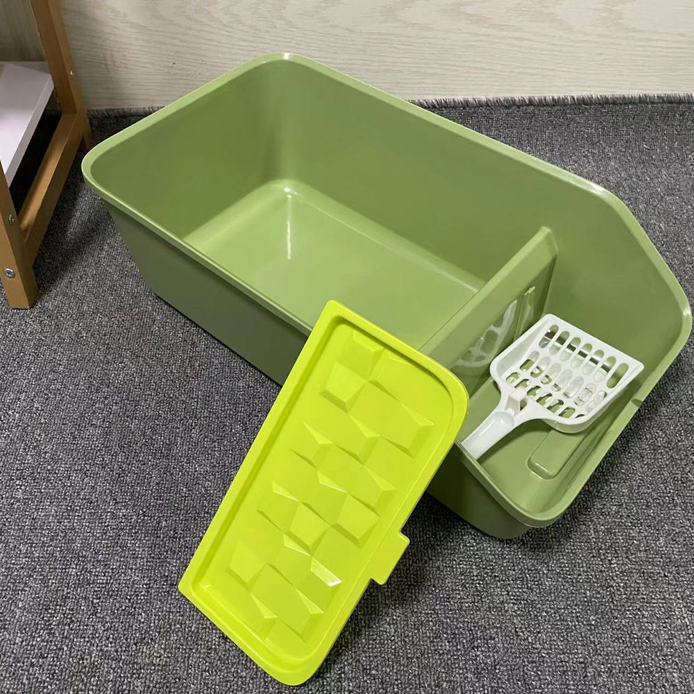 Emily Pets Premium Factory Manufacture Cat Cleaning Products Plastic Large Space Cat Toilet Box Cat Litter Box With Litter Scoop