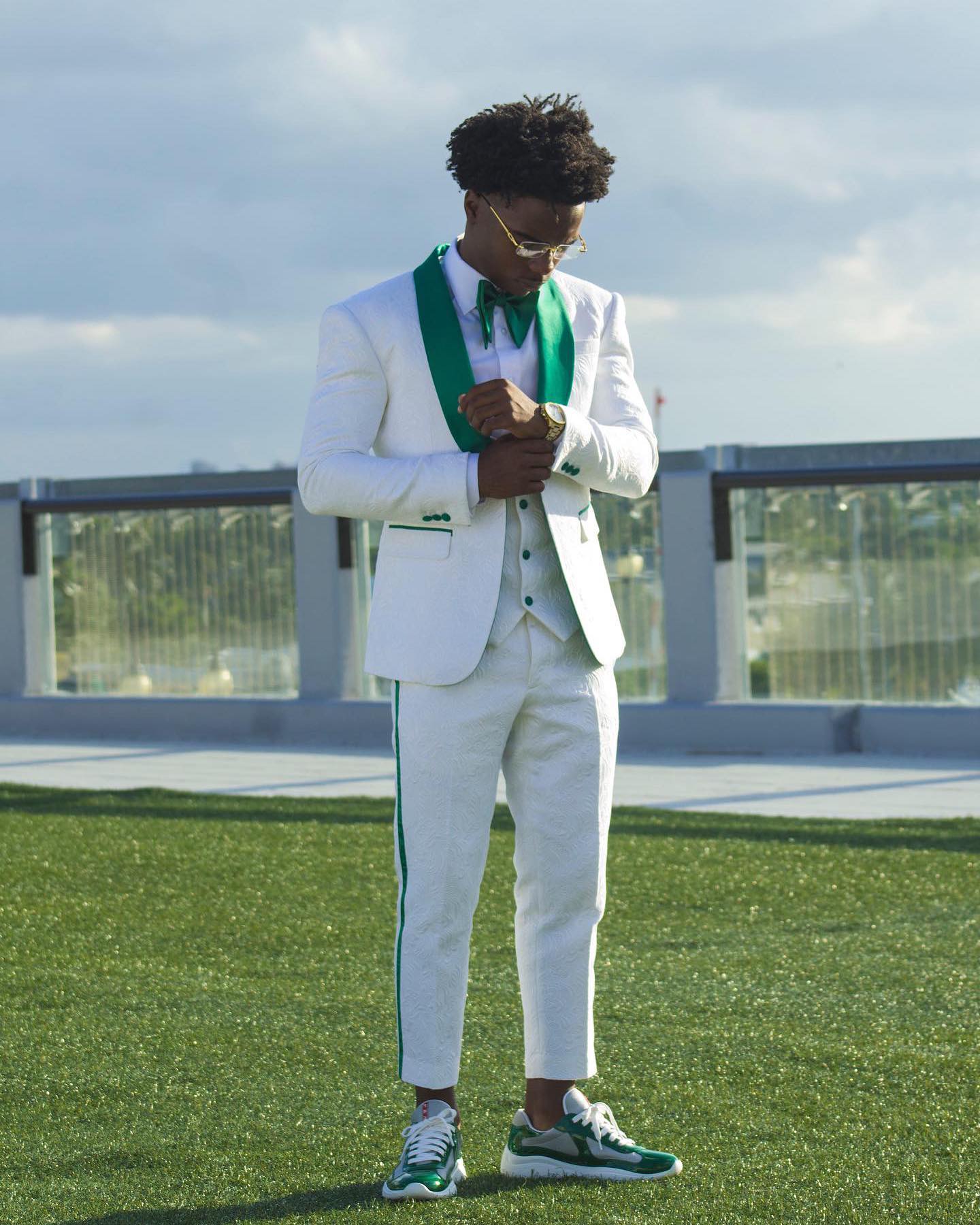 Handsome Mens Suit Green Shawl Lapel Gentlemen's Wedding Tuxedos Three Pieces Groom Wear Jacquard Satin Formal Prom Evening Blazers With Vest Jac