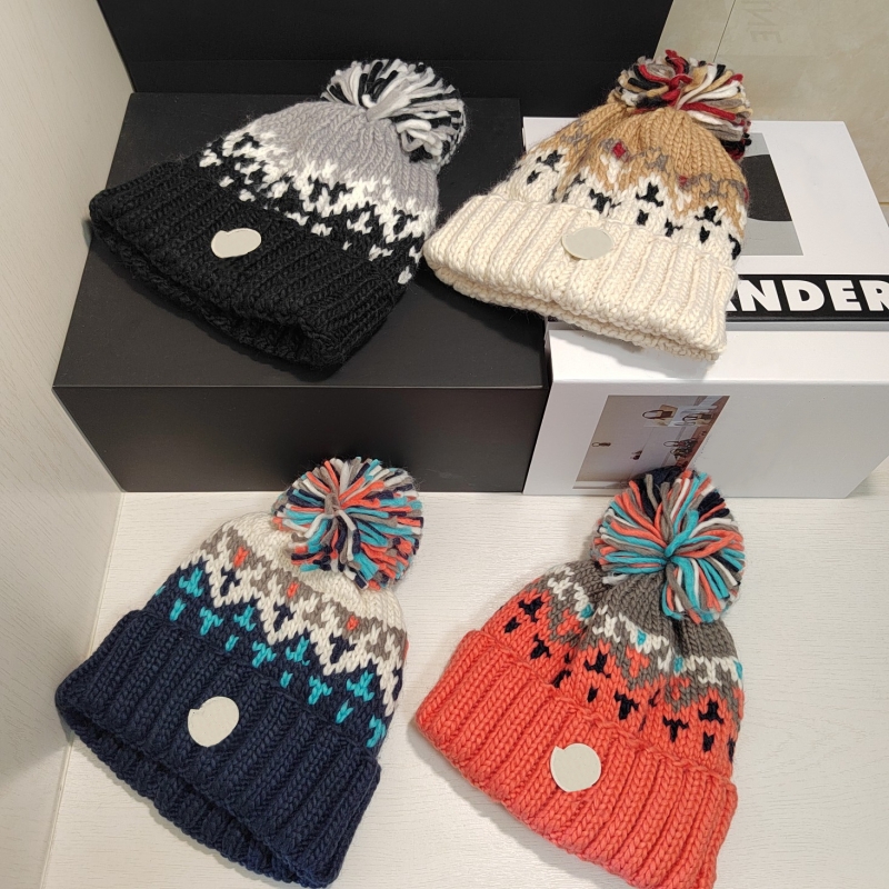 Designer Beanie Women Bobble Hat Christmas Style Knit Hat Hairball Snowflake Winter Warm Cute Sweet Knit Hat Ear Protection Cold Hat Pompom Beanie Bonnet Luxury