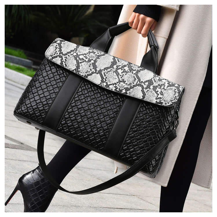 Ladies' Handbag With High-End Feel, Large Capacity Python Pattern Woven Boston Bag, Single Shoulder Crossbody Women's Bag