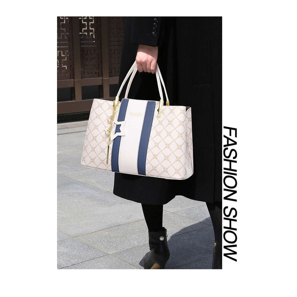 Autumn New Women's Handbag Fashionable Light Luxury Tote Contrasting Color Large Capacity Shoulder Bag For Women