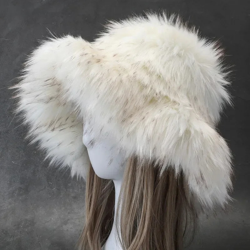 Womens fluffy faux fur bucket hat retro plush and warm oversized Y2K fisherman hat thick raccoon fur winter hat 241125