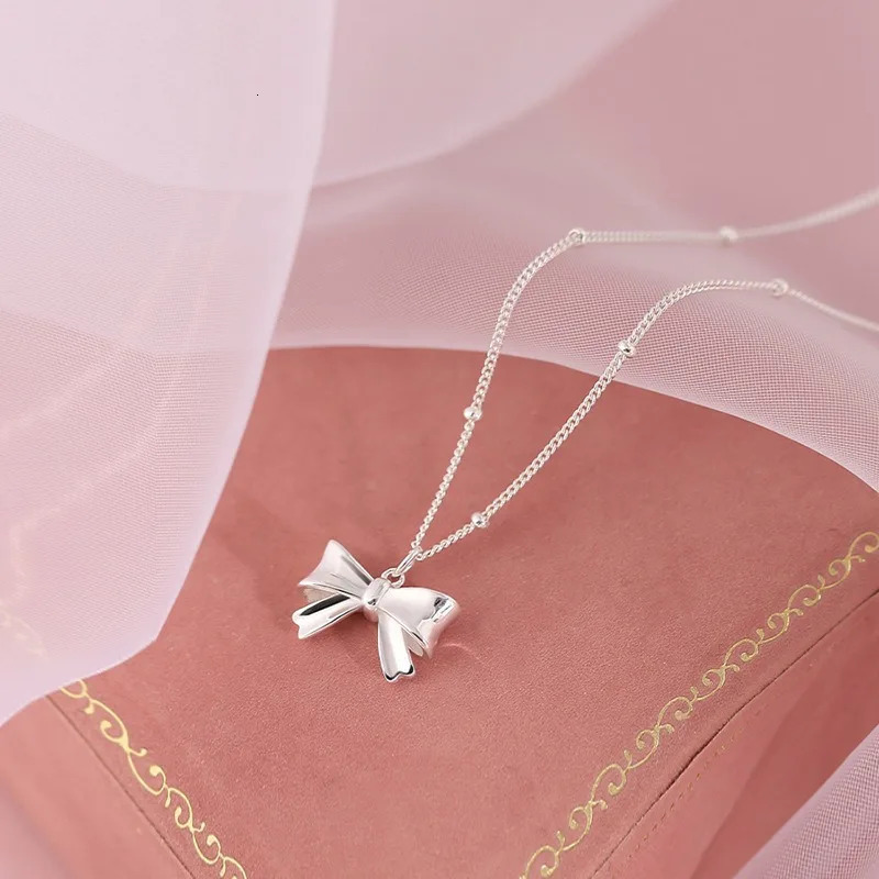 Korean Fashion Shiny Butterfly Necklace Exquisite Silver Chain Ladies Wedding Party Jewelry Gift Female Wholesale 241122