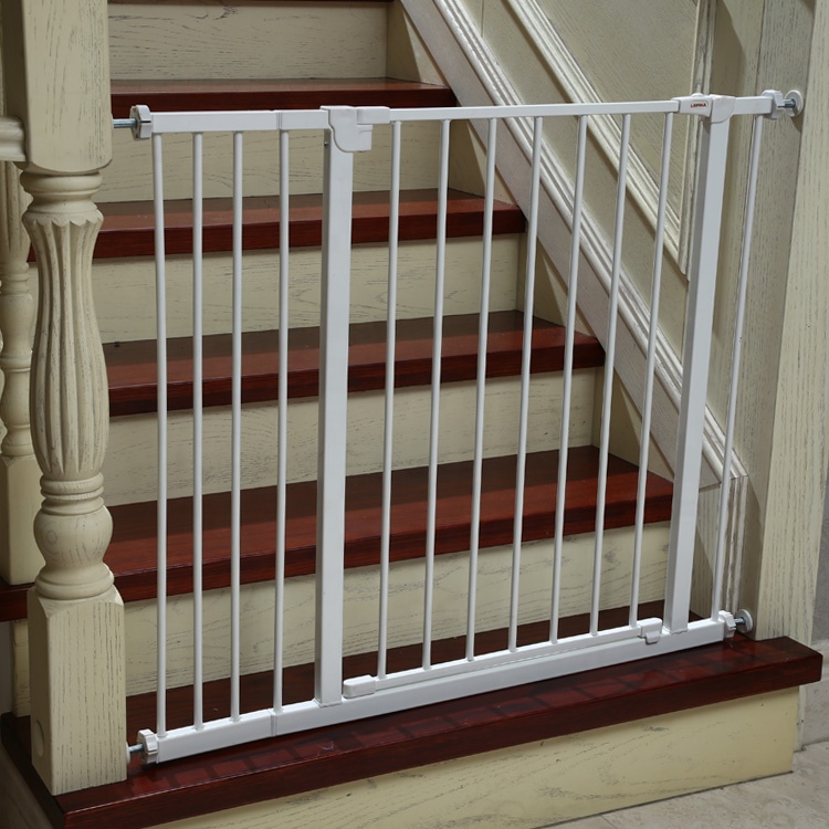 Custom Standard Size And Bigger Size Adjustable Metal Baby Pet Safety Gate