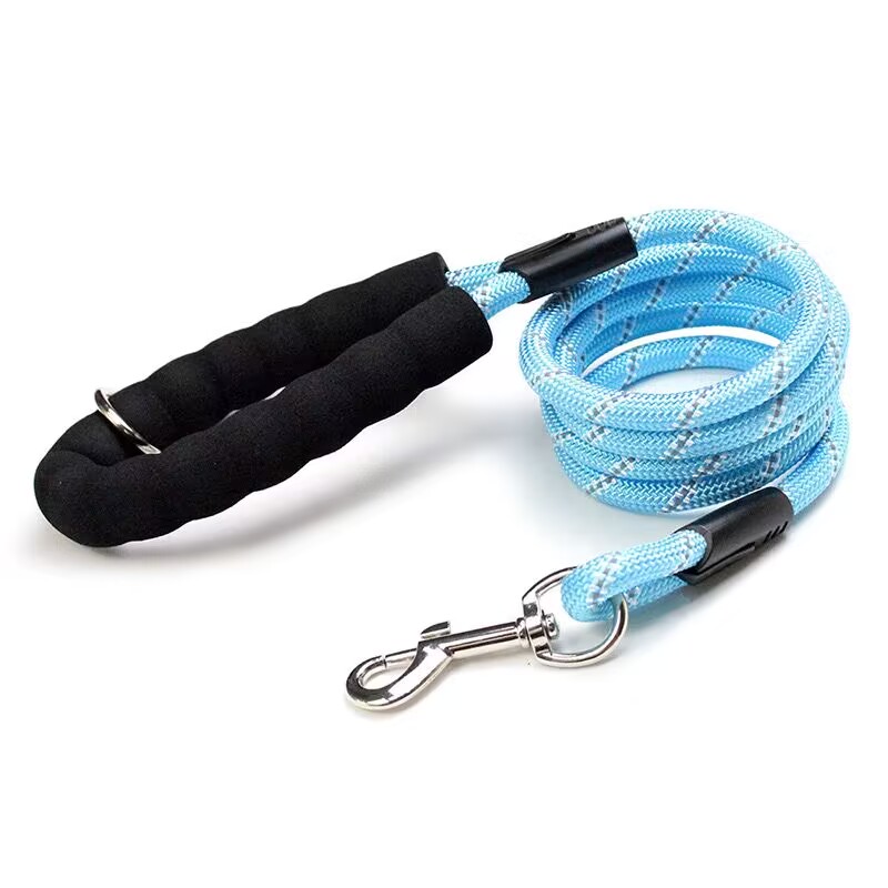 Reflective Dog Leash Comfortable Handle Walking Leash Wholesale for Small and Medium-sized Pet Leashes