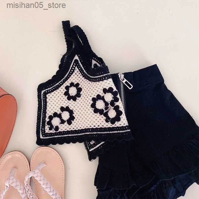 Clothing Sets Fashion baby girl knitted clothing set with floral vest+shorts 2PCS and toddler summer crop top 1-12Y Q240425