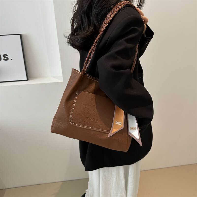 Large capacity solid color western-style silk scarf 2024 new casual women's texture commuting woven strap single shoulder tote bag