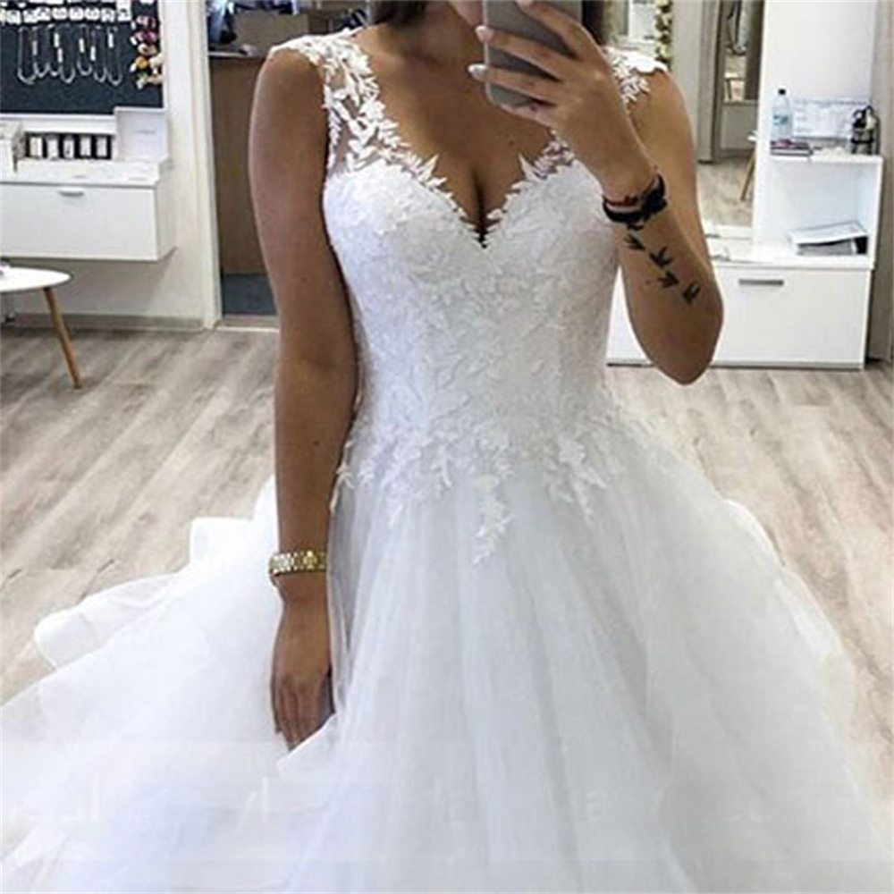 ZJ9210 V-neck Princess Ball Gown Wedding Dress With Tiered Tulle Skirt White Customize Bride Dress Winter Bridal Gowns 2023