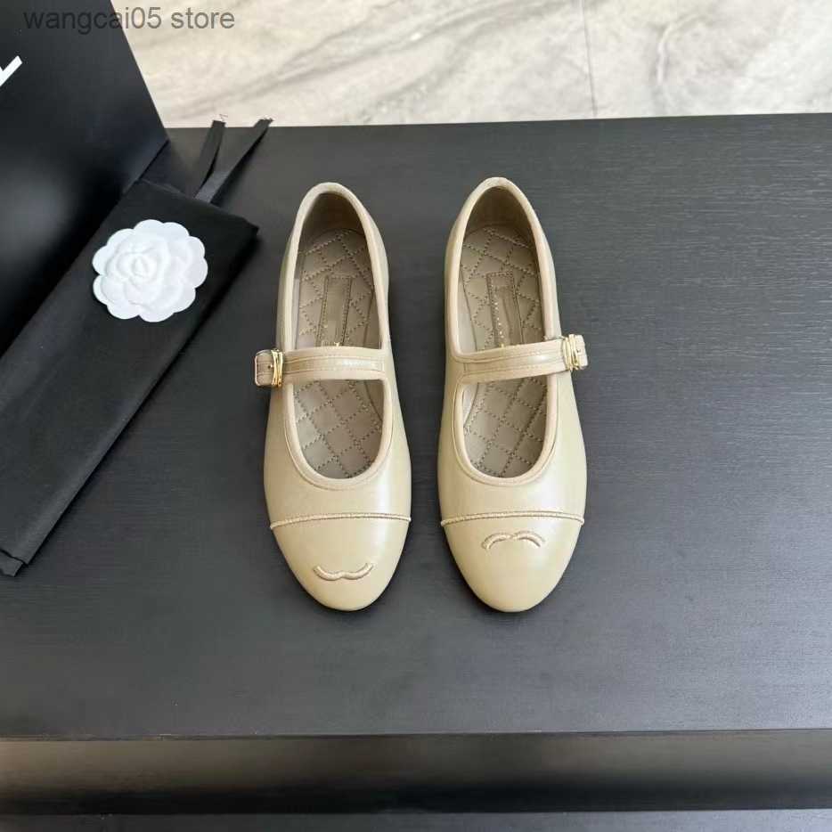 Dress Shoes 2024 New Small Fragrant Diamond Bottom Shallow Mouth One Line Buckle Flat Bottom Ballet Shoes Mary Jane Shoes T240425