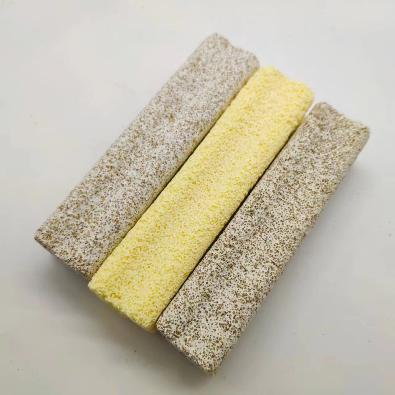 2023 Aquarium Porous Bacteria House Filter Floating Ceramic Bio Media Blocks Bio Filter Media for fish tank
