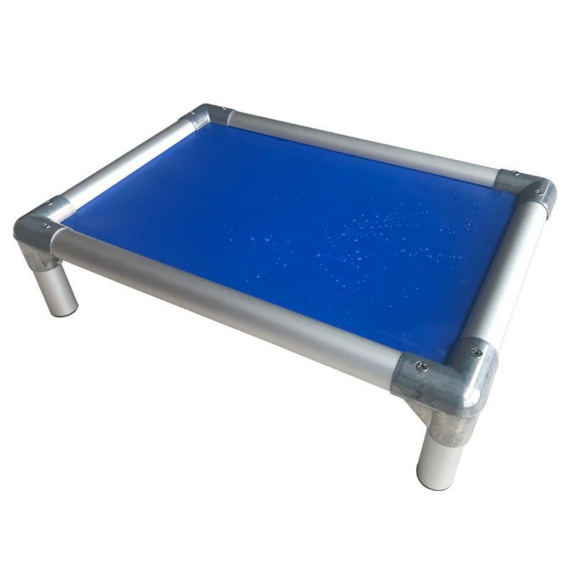 Hot selling pet beds & accessories Waterproof Plastic Elevated calming pet bed