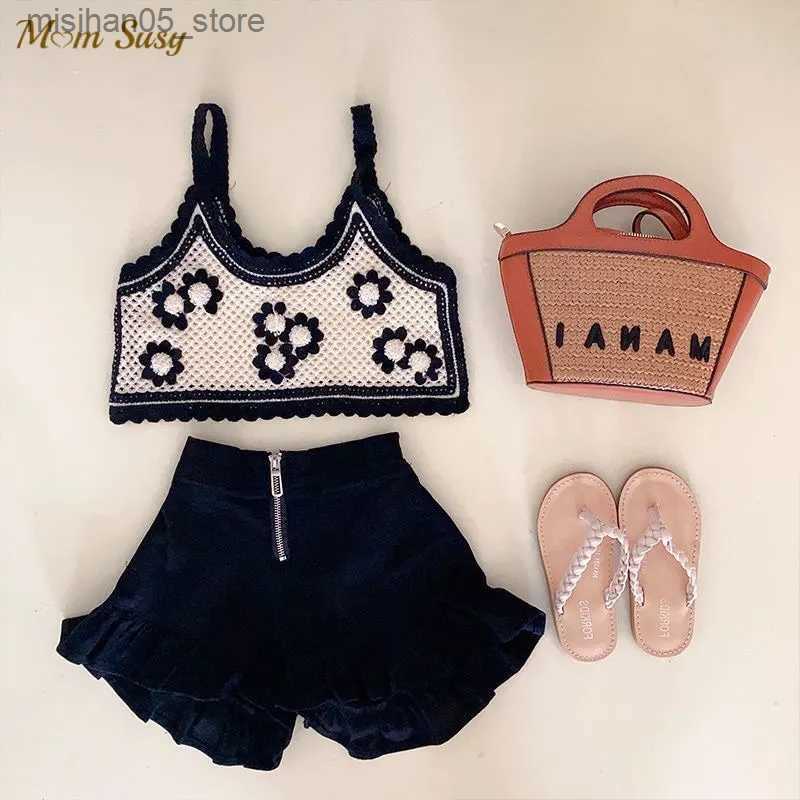 Clothing Sets Fashion baby girl knitted clothing set with floral vest+shorts 2PCS and toddler summer crop top 1-12Y Q240425