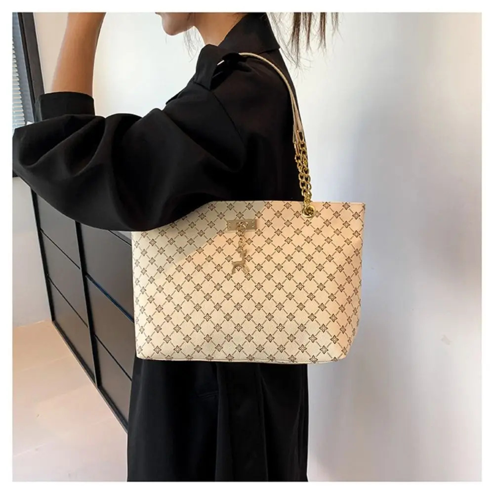 New Women's Designer Handbag Large Capacity Fashionable Printed Shoulder Fashion New Shopping Bag Wallet Single Shoulder Underarm Bag